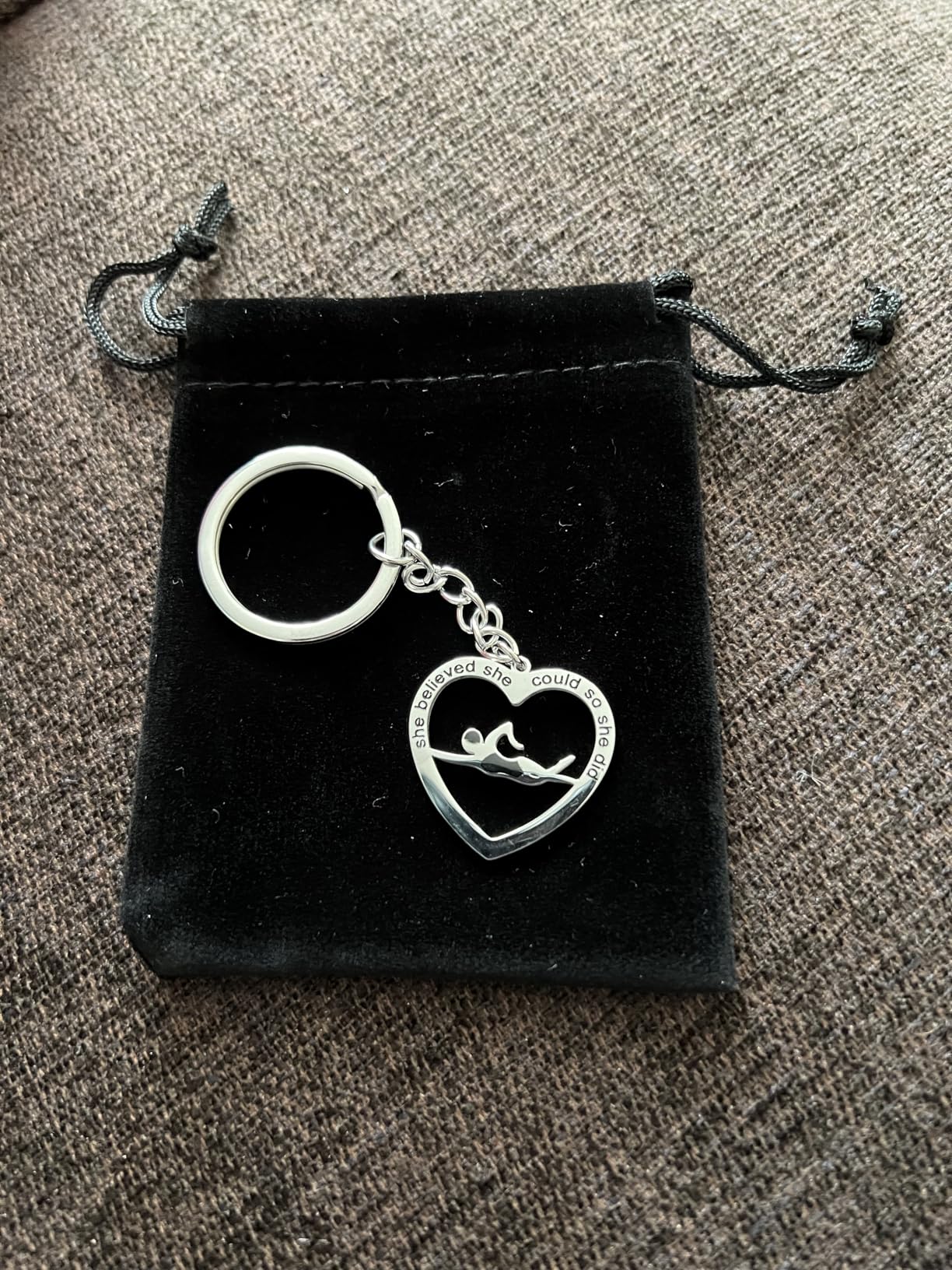 EUEAVAN Keyrings Portachiavi Nuoto Cuore Argento Regalo