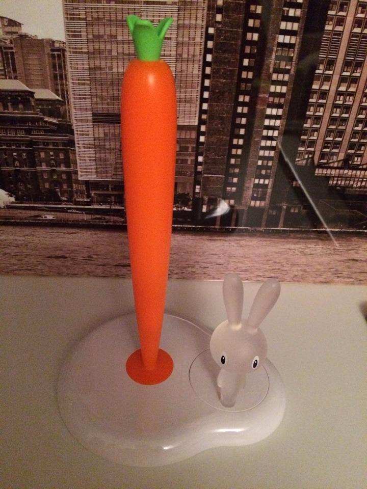 Alessi Bunny&Carrot ASG42 W portarotolo bianco resina