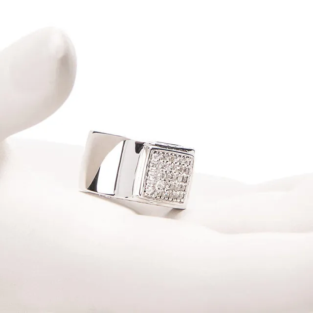 Chic Ad Hoc Anello Mignolo argento zirconi pavé quadrato