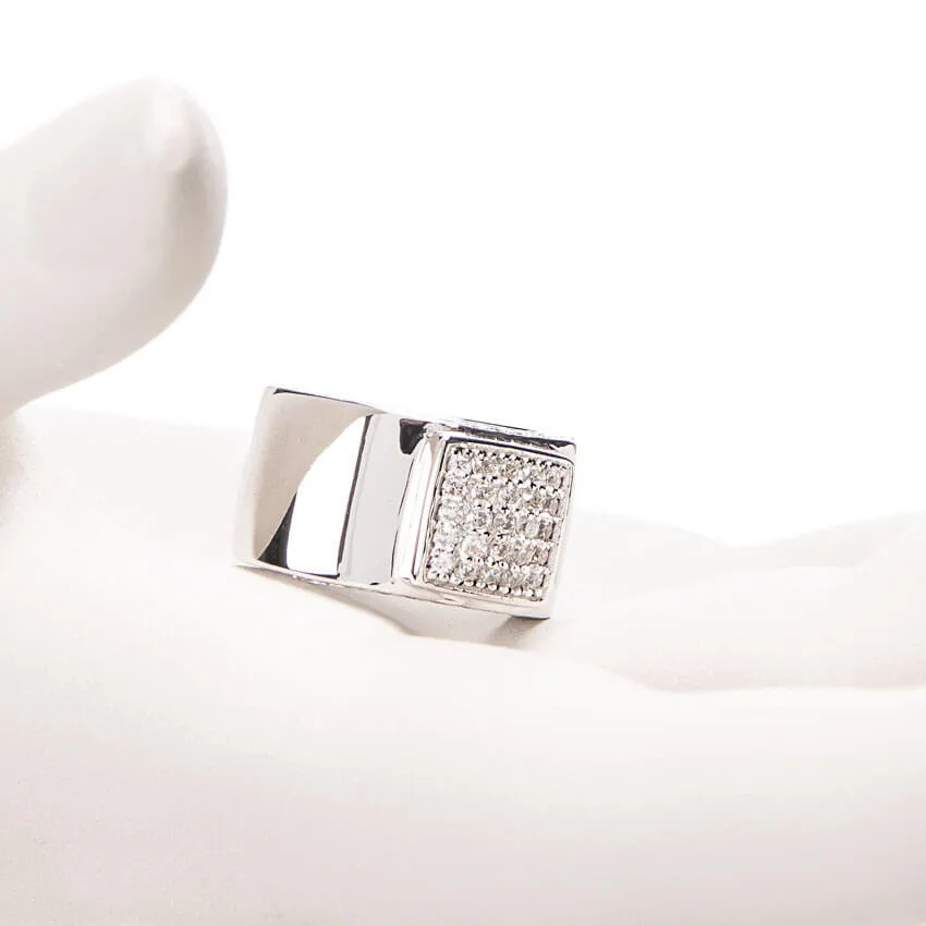 Chic Ad Hoc Anello Mignolo argento zirconi pavé quadrato