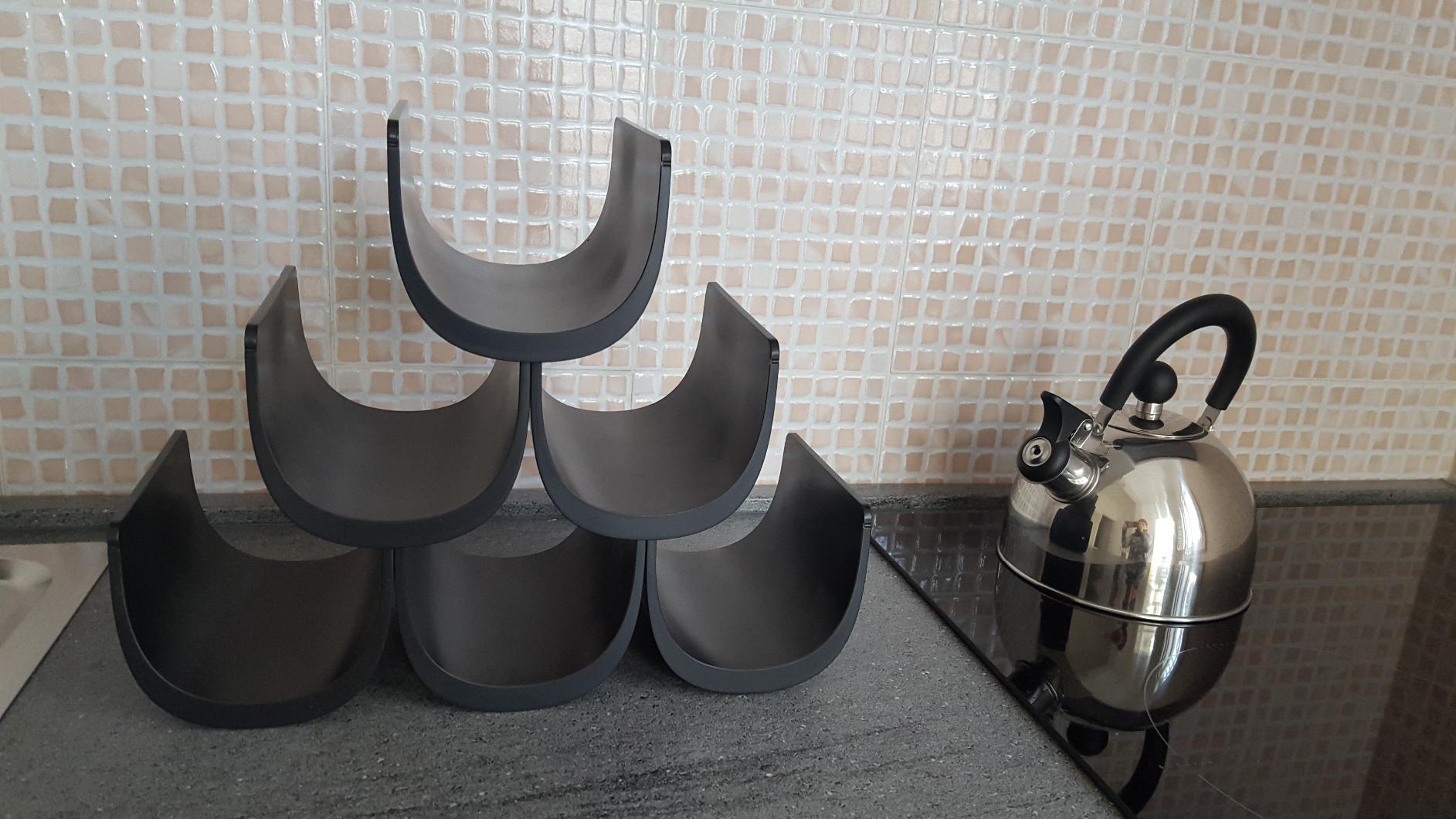 Alessi Noè GIA13 B Portabottiglie Nero 6 Bottiglie Resina