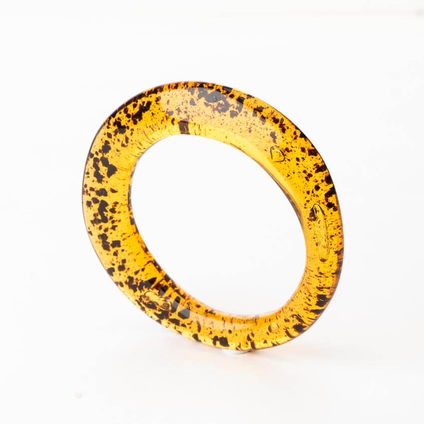 Chic Ad Hoc Bracciale Rigido Sottile Resina Ambra Nero