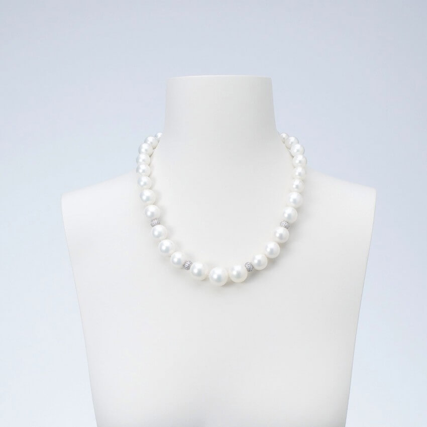 Chic Ad Hoc Collana Girocollo Perle Conchiglia Zirconi