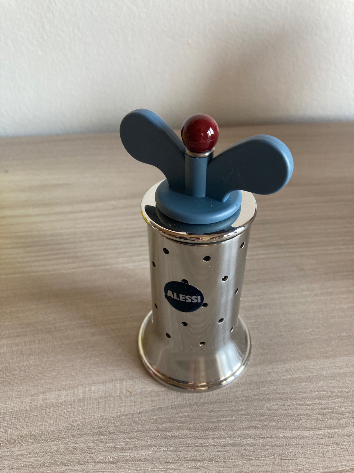 Alessi 9098 macinapepe azzurro acciaio resina 13,2 cm Graves
