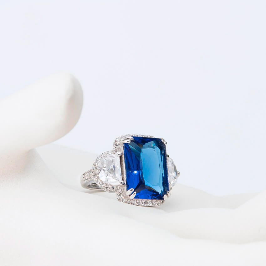 Chic Ad Hoc Anello Taglio Smeraldo Argento Blu Zaffiro