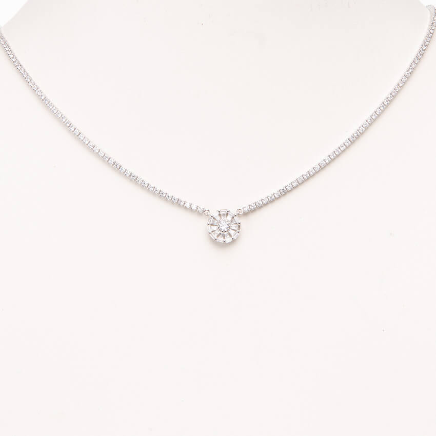 Chic Ad Hoc Collana girocollo fiore zirconi brillanti