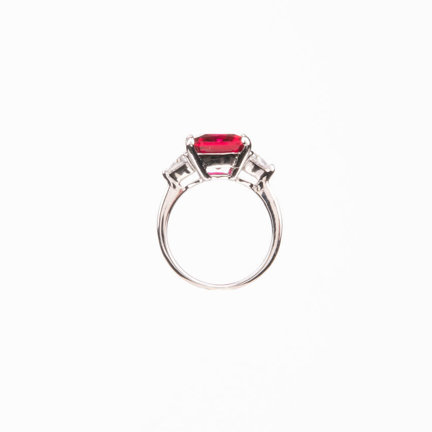 Chic Ad Hoc Anello argento pietra rettangolare rosso rubino