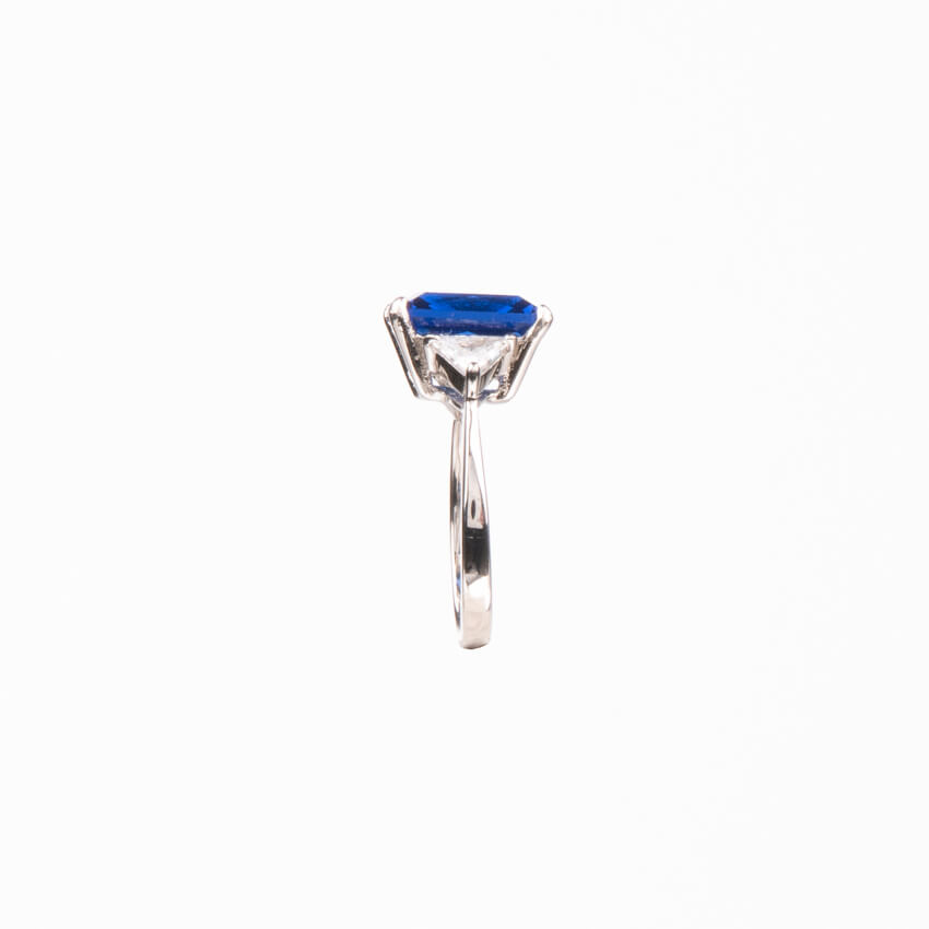 Chic Ad Hoc Anelli Anello argento pietra rettangolare blu zaffiro