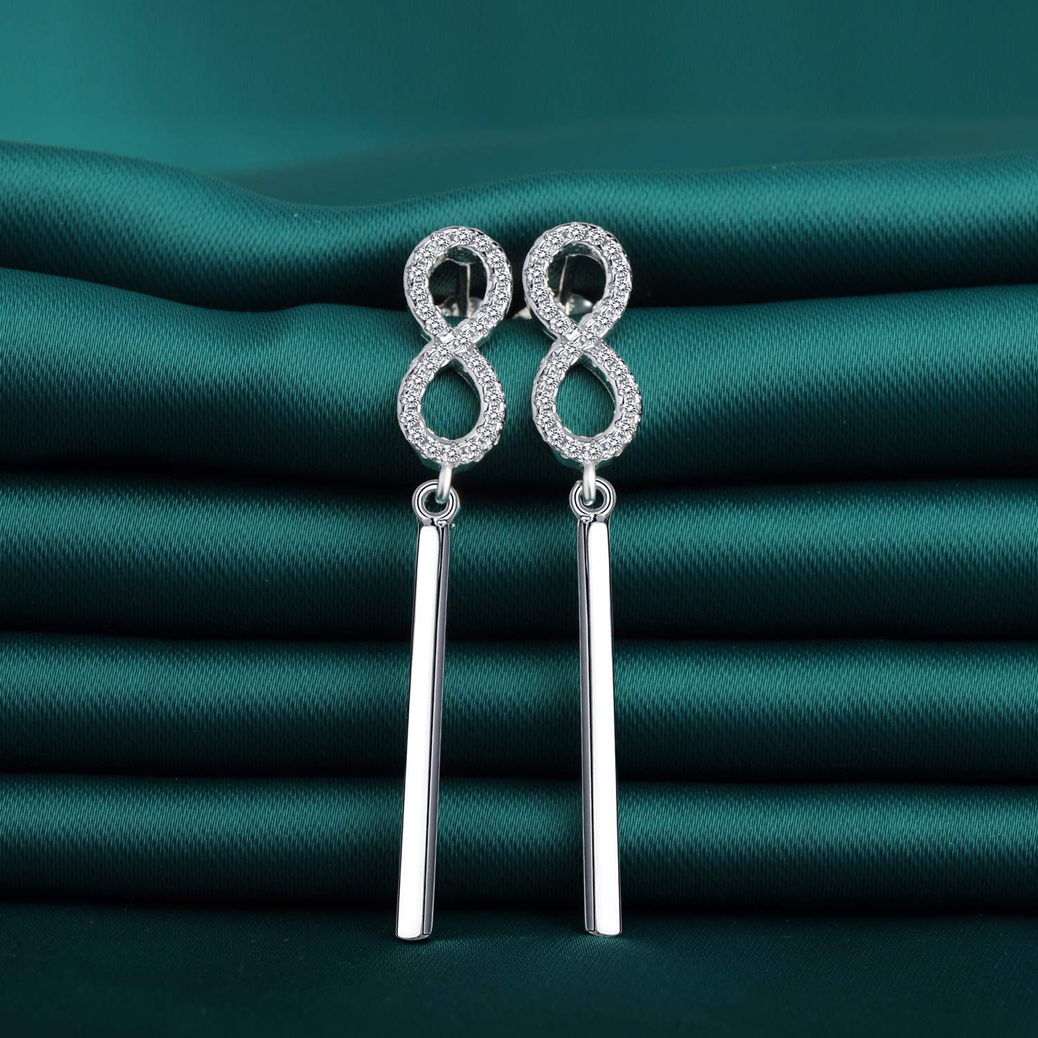 INFINIONLY Infinito orecchini argento 925 zirconi perno