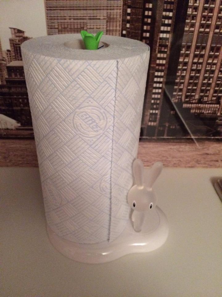 Alessi Bunny&Carrot ASG42 W portarotolo bianco resina