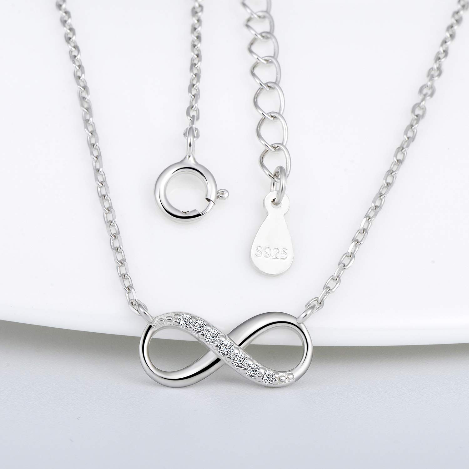INFINIONLY Collana Infinito Mini in Argento 925 con Zirconi