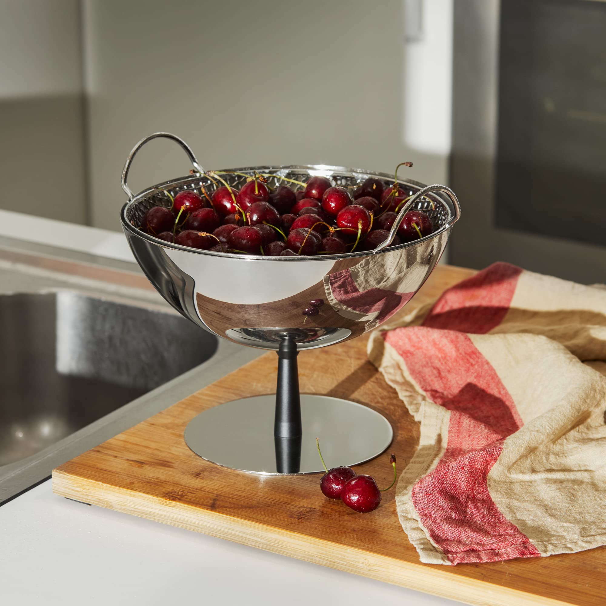 Alessi AC04 B fruttiera scolatoio acciaio 24,9 cm