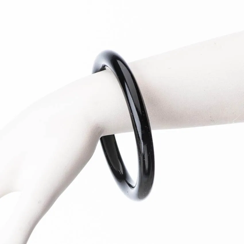 Chic Ad Hoc Bracciale rigido sottile nero in resina