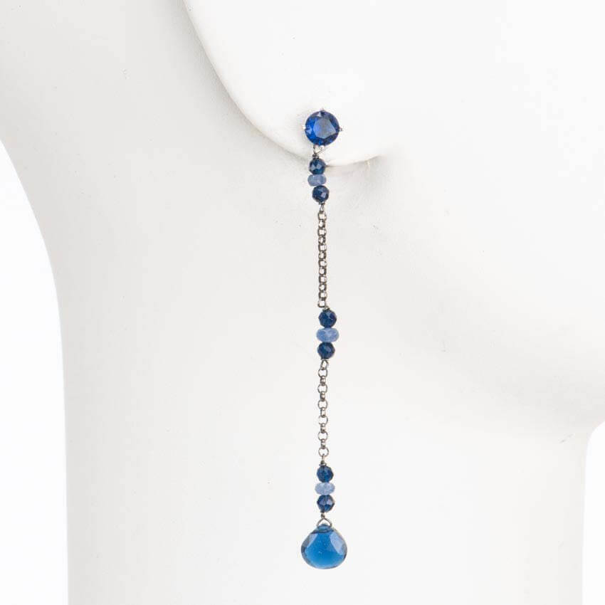 Chic Ad Hoc Orecchini perno argento pietre blu zaffiro