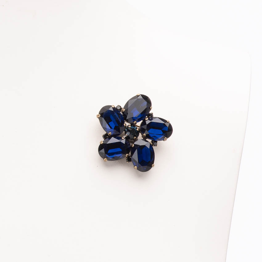 Chic Ad Hoc Spilla fiore cristallo blu scuro
