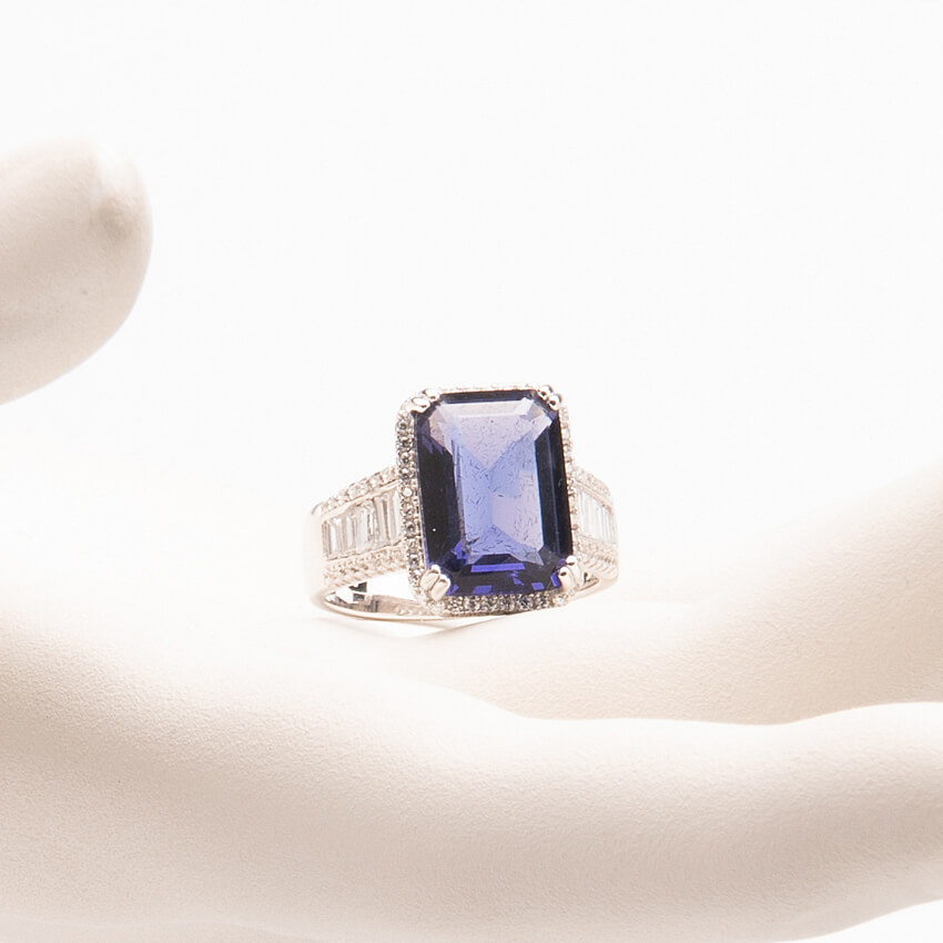 Chic Ad Hoc Anello argento zircone zaffiro taglio smeraldo