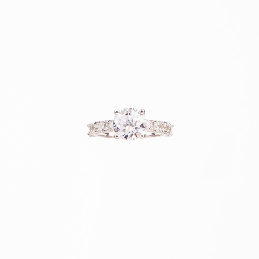 Chic Ad Hoc Anello Solitario Argento Zirconi