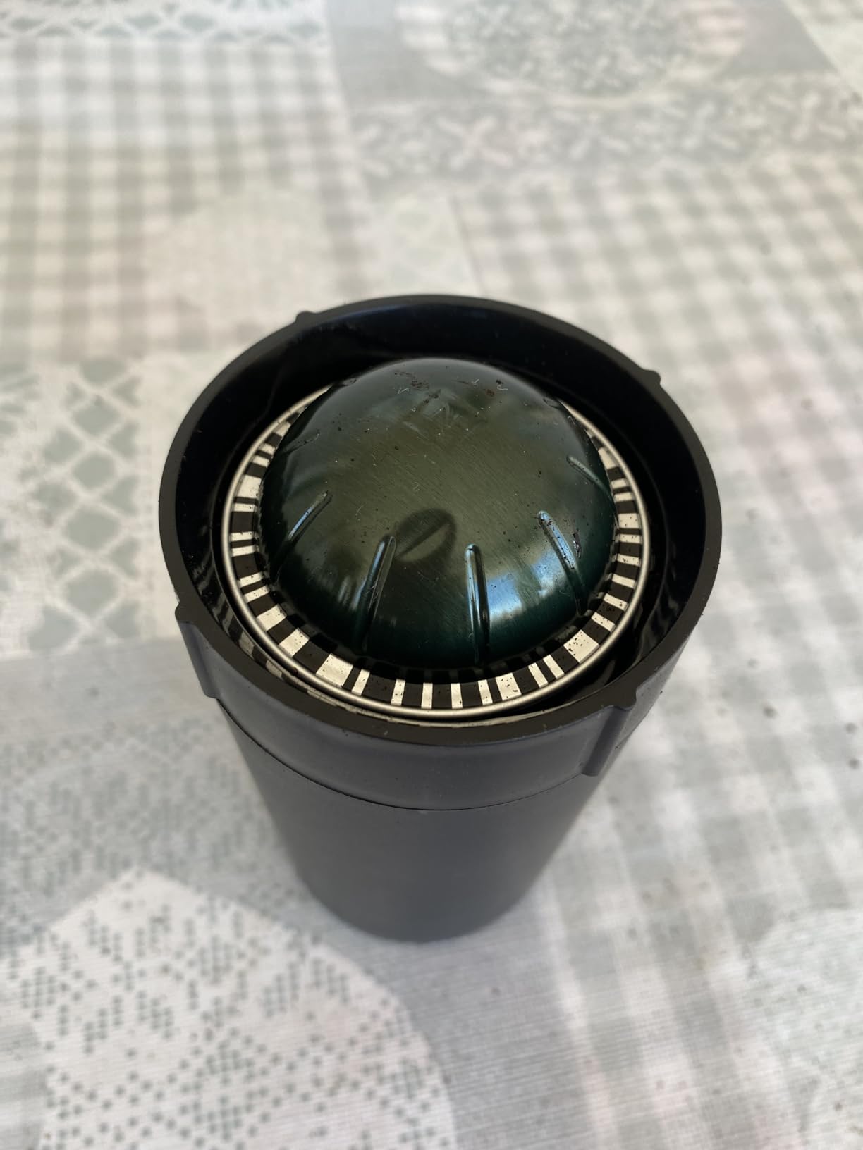 Alessi Plissé MDL20 B Svuotacapsule Nero 8,3 cm Resina