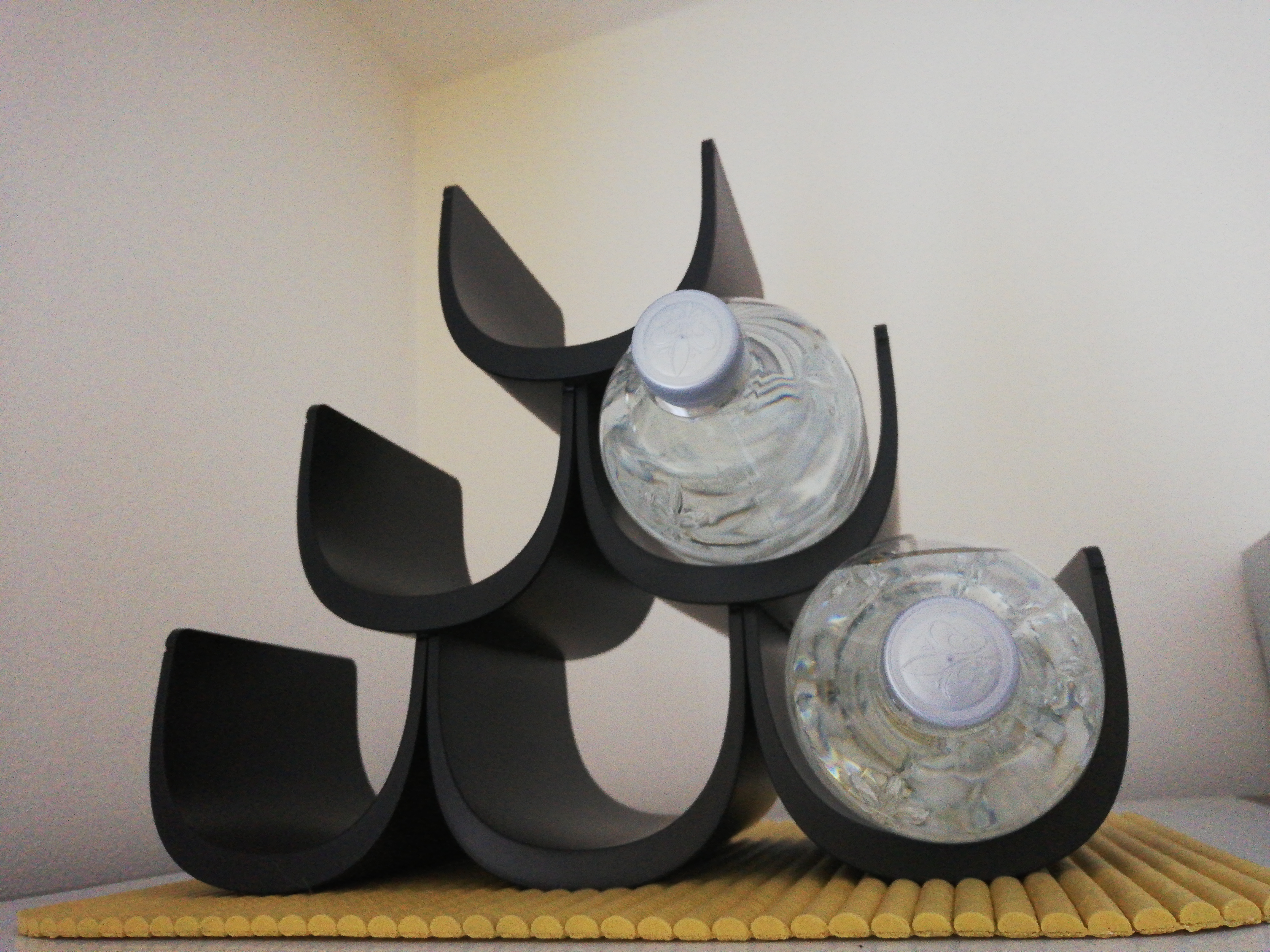 Alessi Noè GIA13 B Portabottiglie Nero 6 Bottiglie Resina