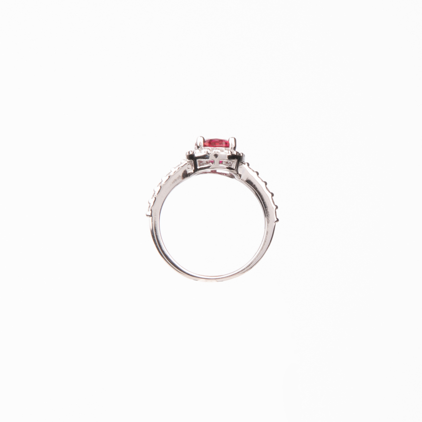 Chic Ad Hoc Anello Pietra Ovale Rosso Rubino