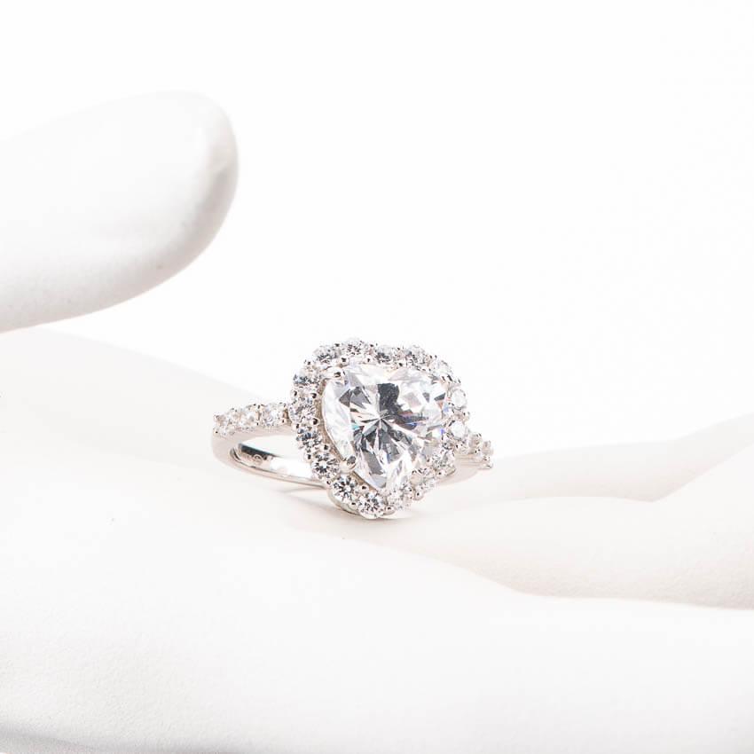 Chic Ad Hoc Anello cuore corona zirconi brillanti