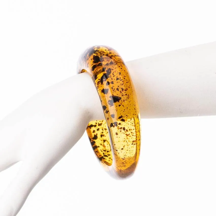 Chic Ad Hoc Bracciale rigido resina ambra nero animalier