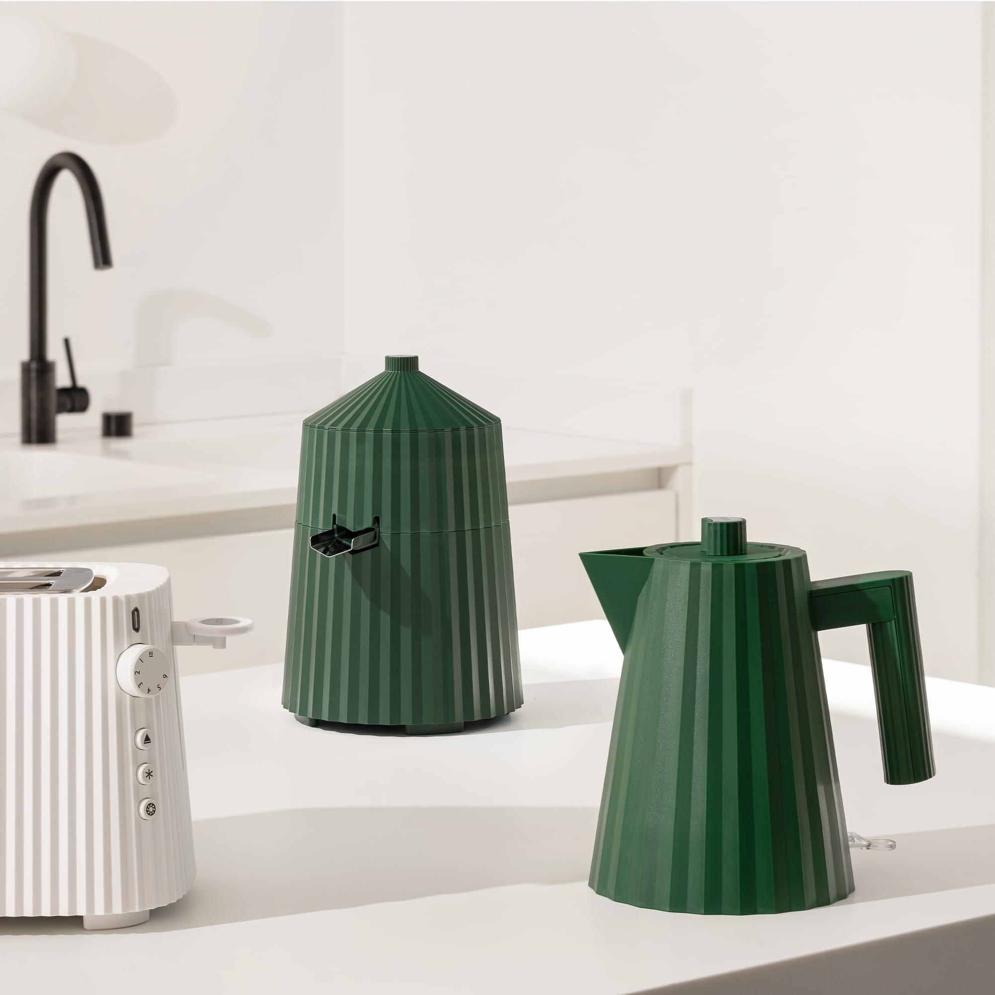 Alessi Plissé MDL06/1 GR Bollitore Elettrico Verde 1 L 2400W