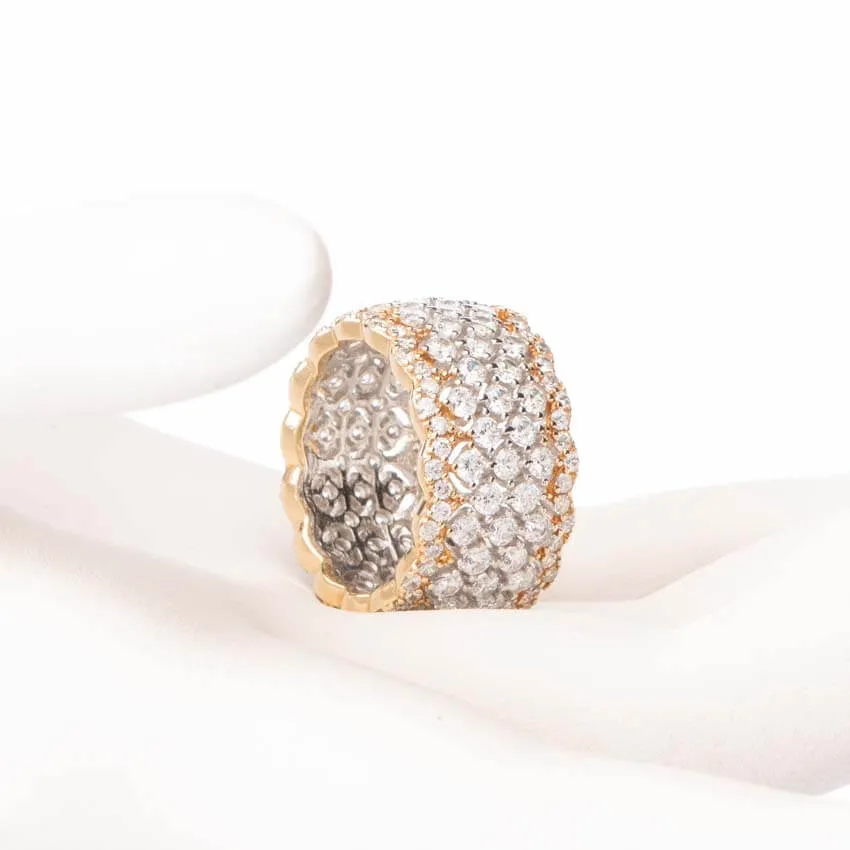 Chic Ad Hoc Anello fascia alta traforata bicolore zirconi