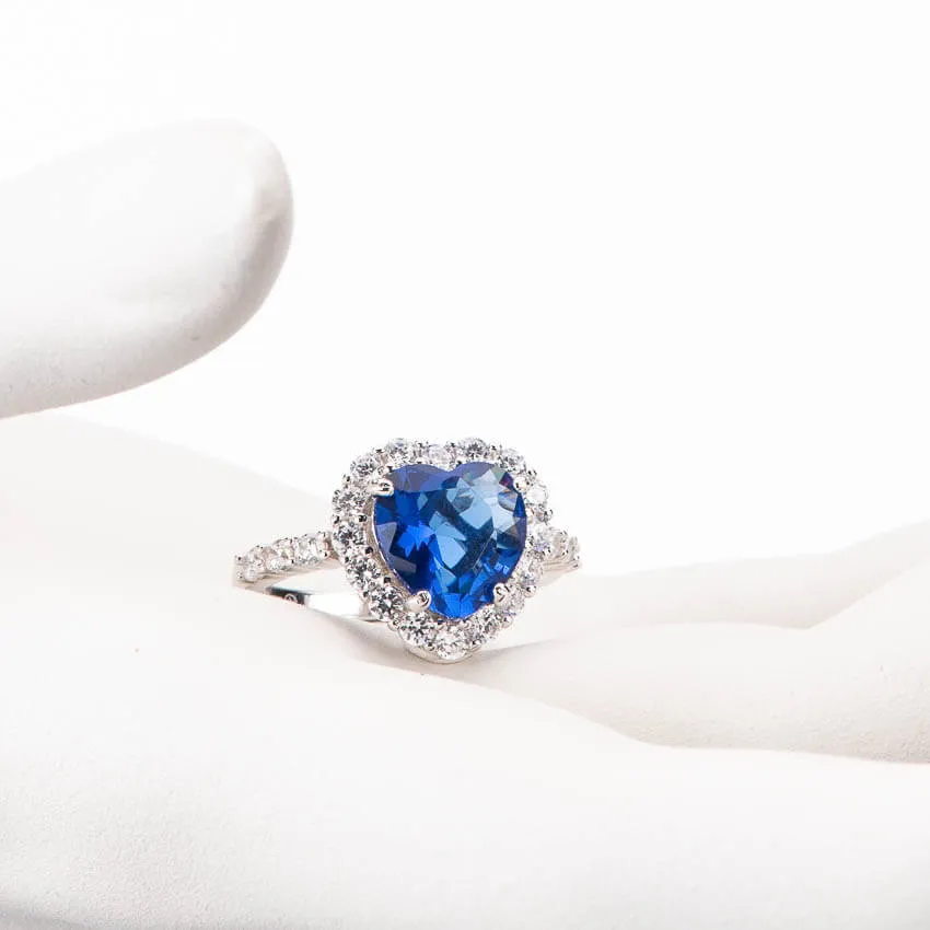 Chic Ad Hoc Anello cuore blu zaffiro zirconi