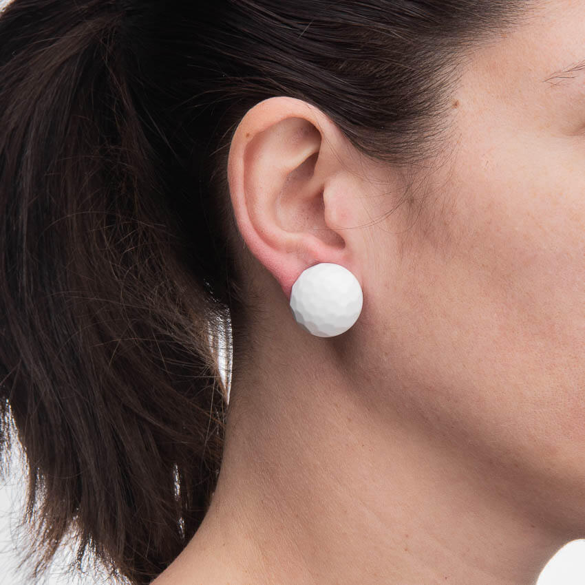 Chic Ad Hoc Orecchini clip bottone pallina golf bianco