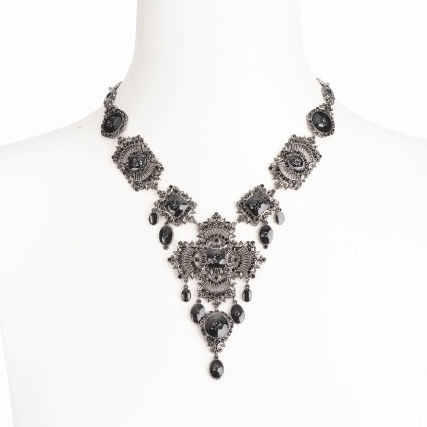 Chic Ad Hoc Collane Collana girocollo con pendente croce nera
