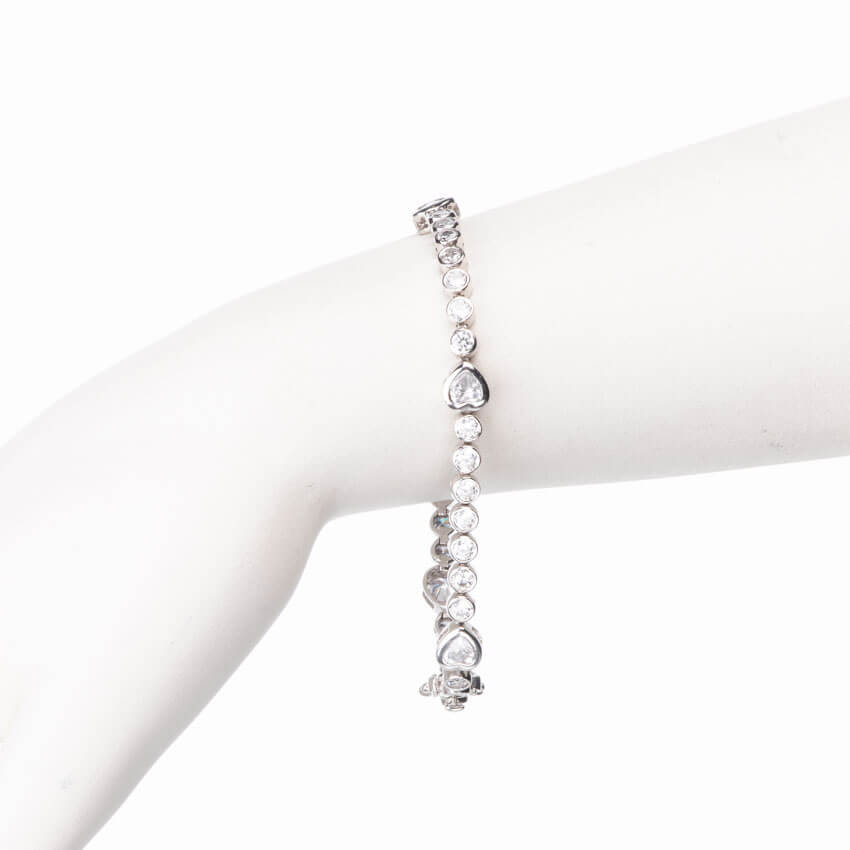 Chic Ad Hoc Bracciale tennis cuori argento zirconi