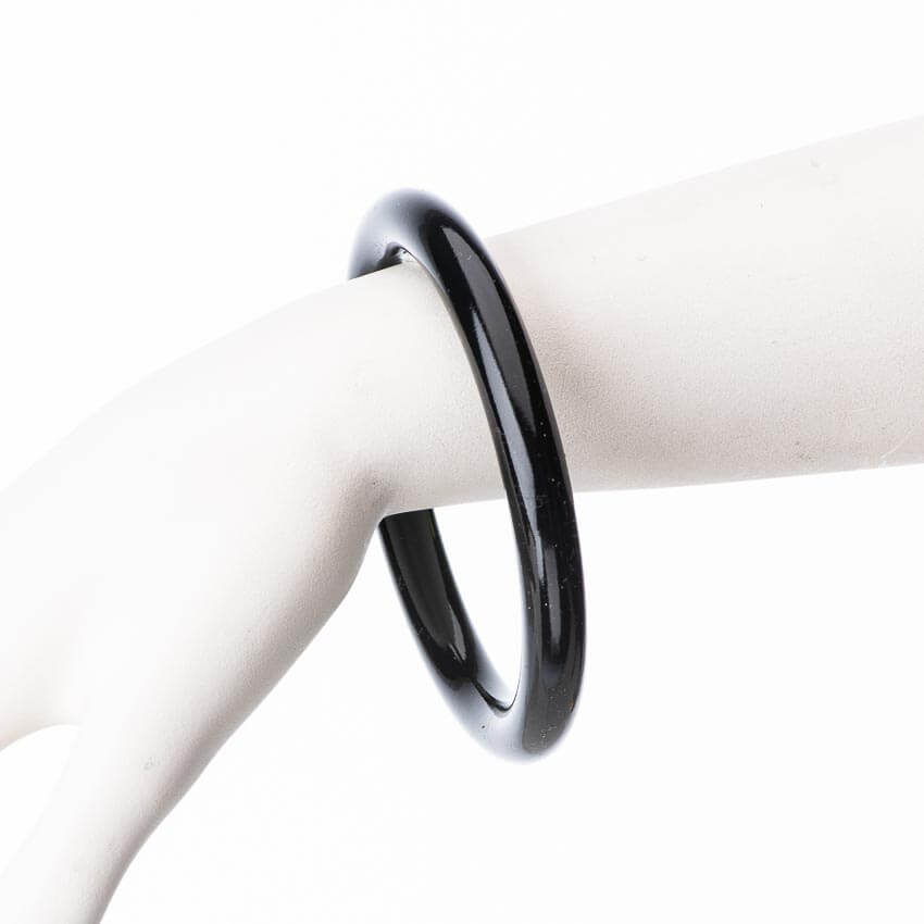 Chic Ad Hoc Bracciale rigido sottile nero in resina