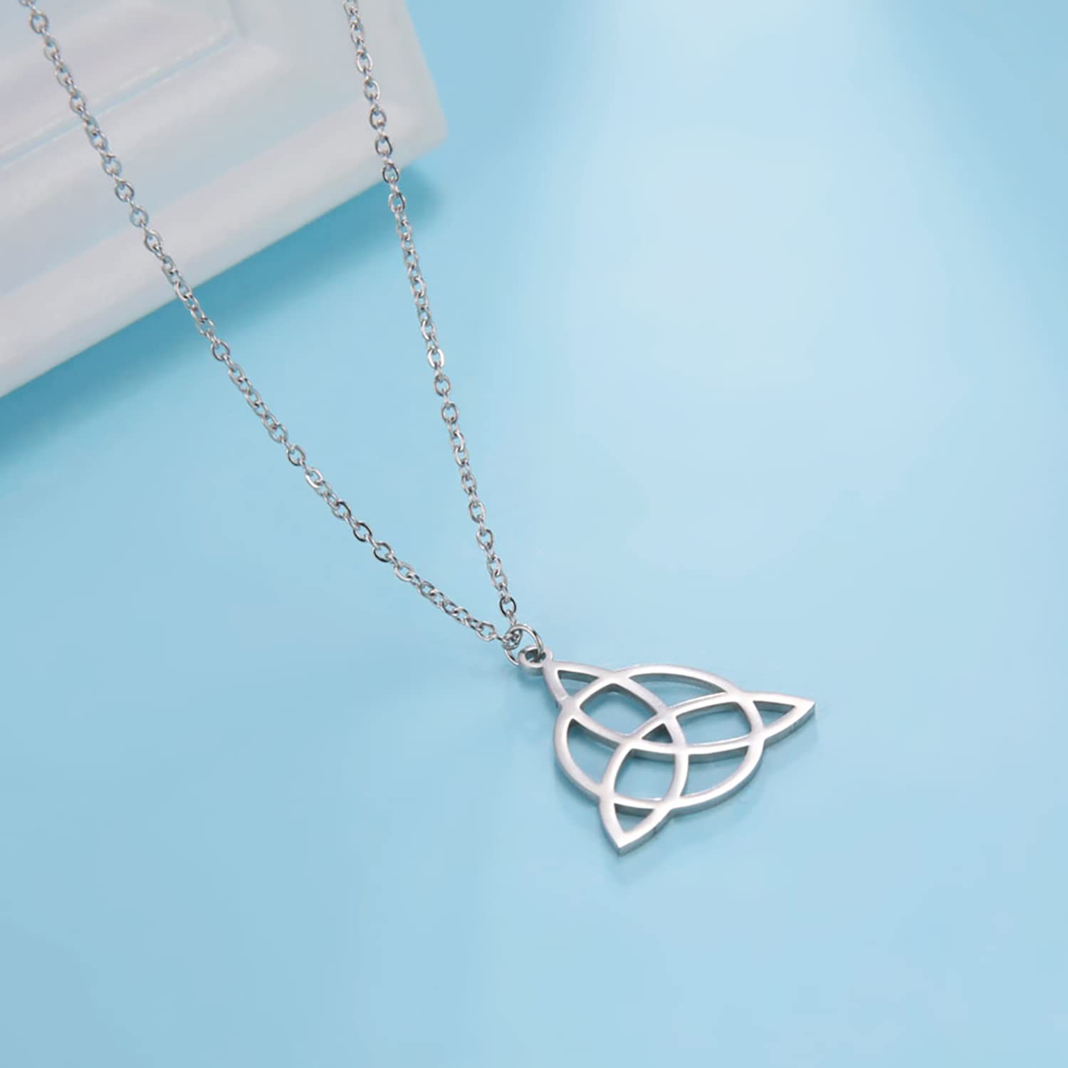 Eueavan Necklaces Collana Vichinga Runa Acciaio Triangolo