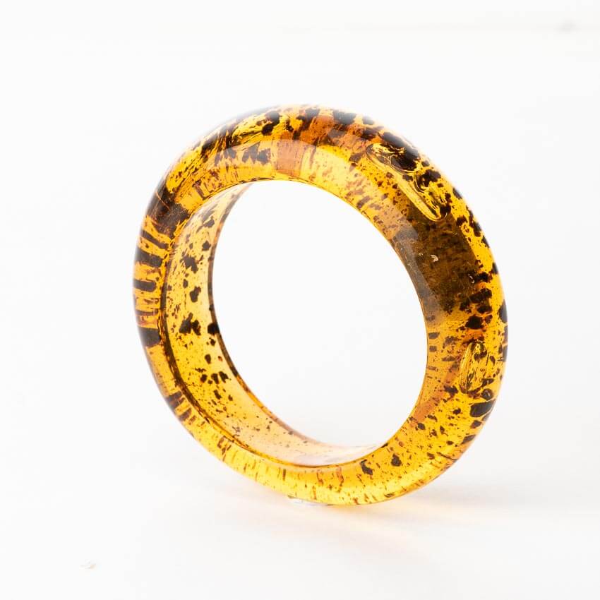 Chic Ad Hoc Bracciale rigido resina ambra nero animalier