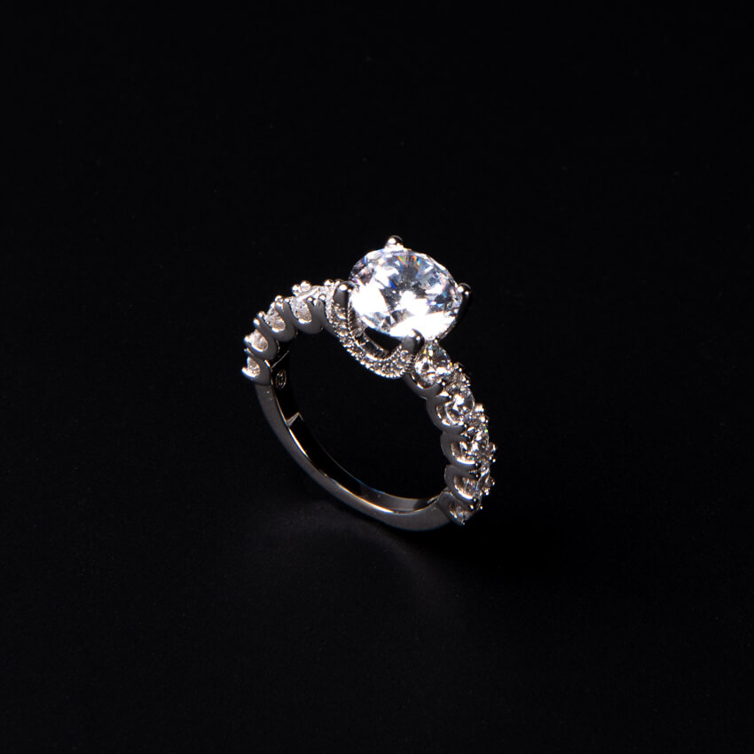 Chic Ad Hoc Anello Solitario Argento Zirconi