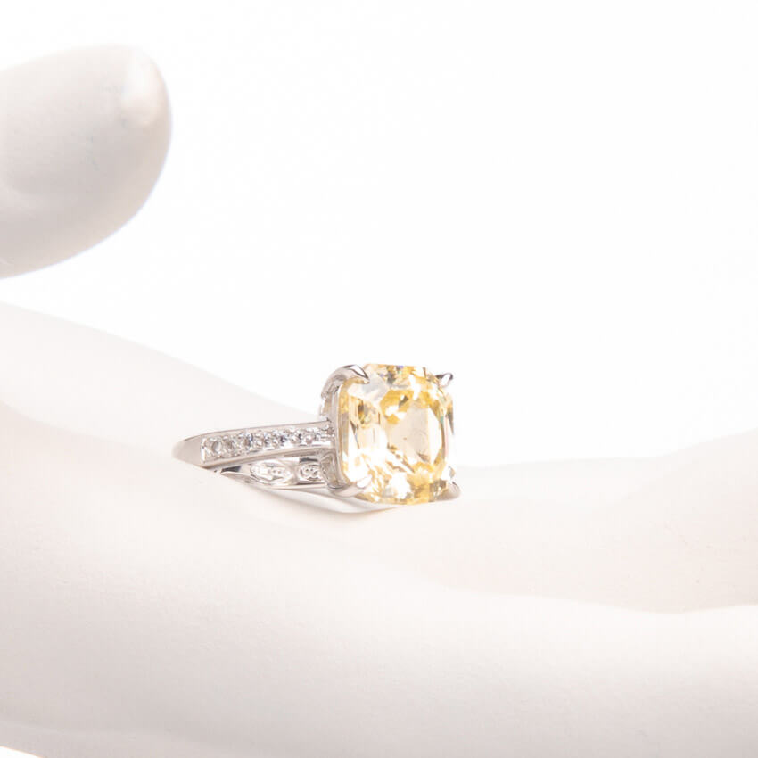 Chic Ad Hoc Anelli Solitario pietra centrale anello giallo canary