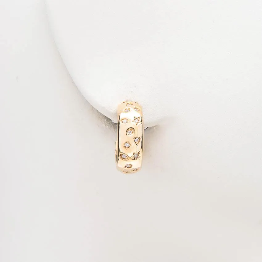 Chic Ad Hoc Orecchini Cerchio Bold Oro Stelle Zirconi
